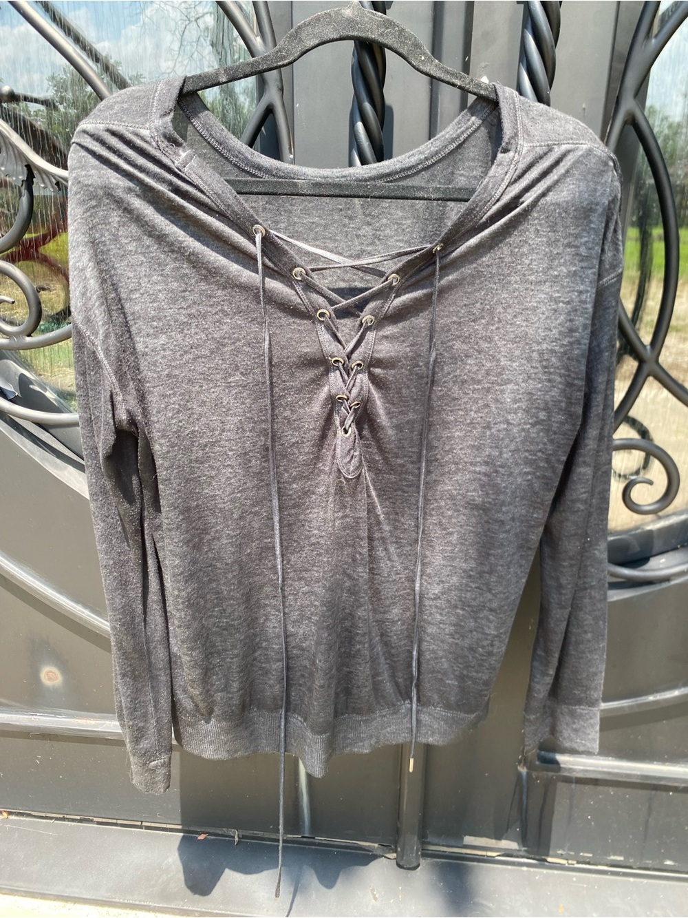 Calvin Klein performance lace-up back. sheer, charcoal workout top Sz Medium